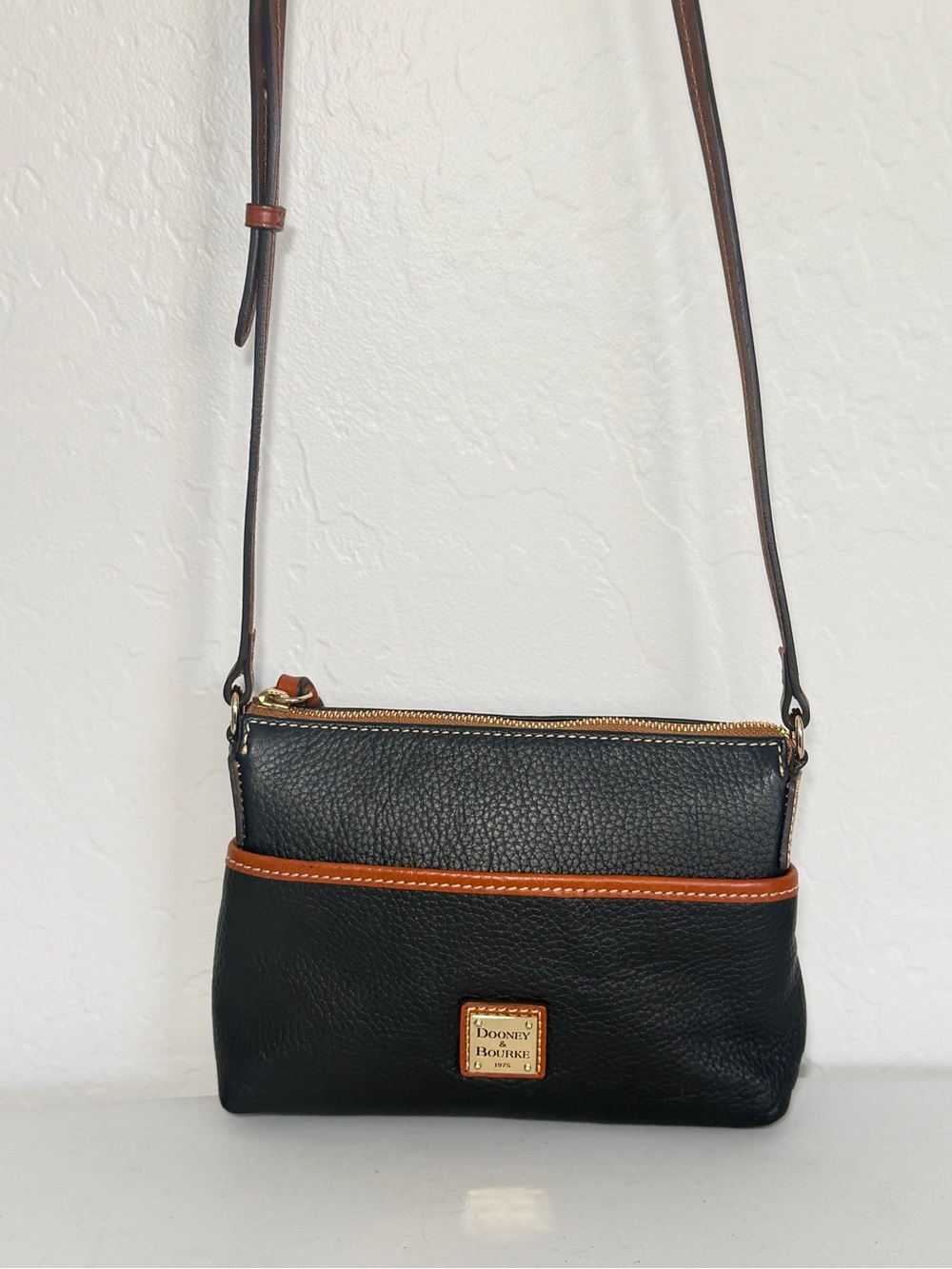 Dooney & Bourke Pebble Grain Ginger Pouchette